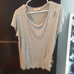 Gray flowy T-shirt
